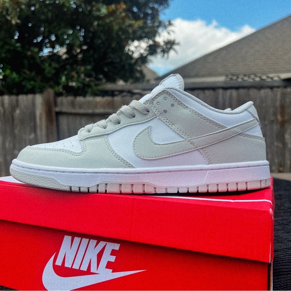 Nike Dunk Low Retro Grey Fog Retro Casual
Sneaker Grey {SIZE 8.5} 🔥😶‍🌫️ - Picture 4 of 12